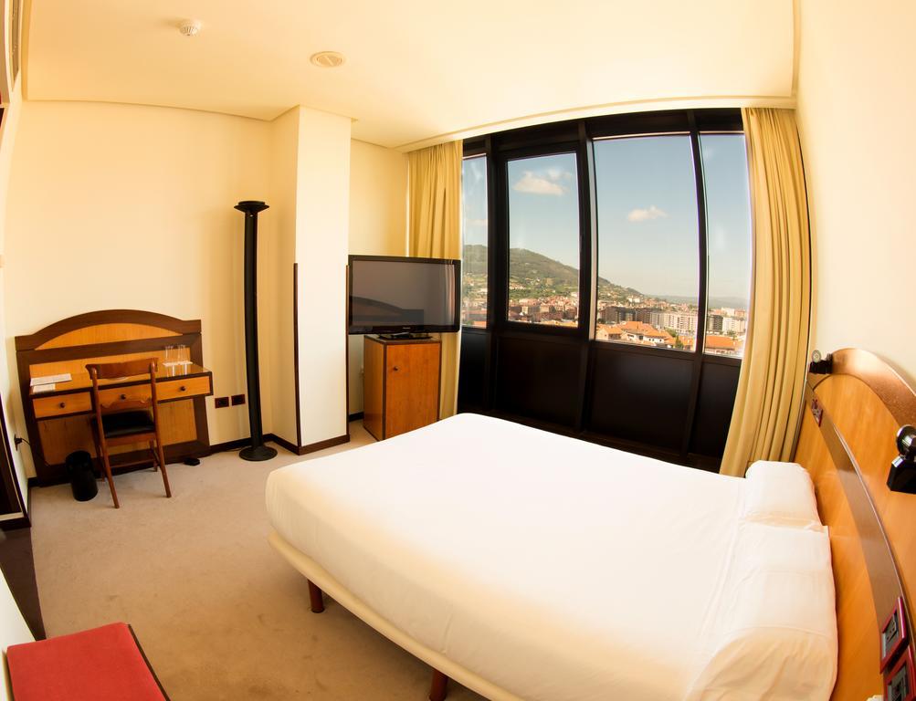 New Hotel Oviedo Phòng bức ảnh